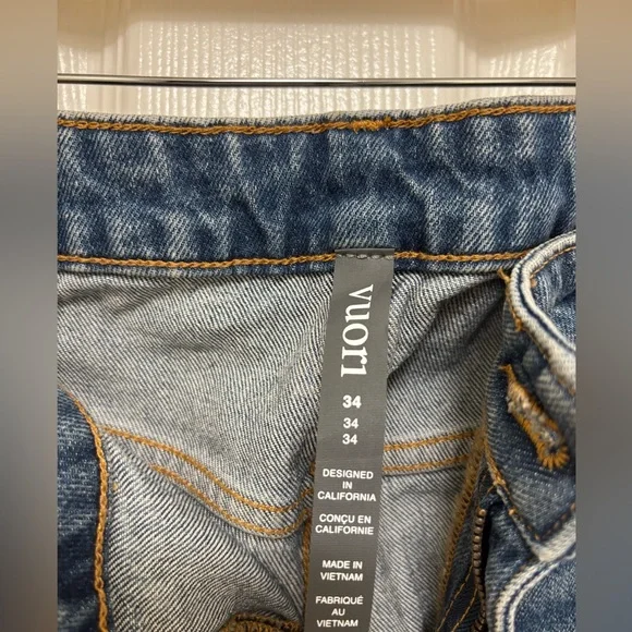 NWT Vuori Vintage Jean Classic Fit 30 in Medium Wash Denim